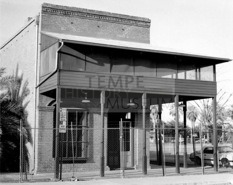 Tempe Bakery - Hackett House, 401 W. 4th St.