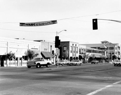 Mill Avenue Street Scene