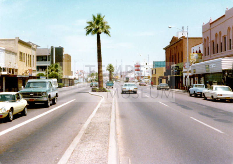 Mill Avenue looking north