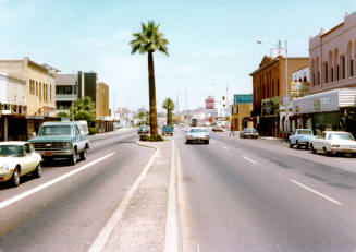 Mill Avenue looking north