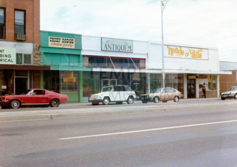 Shops, 500 Block of S. Mill Avenue