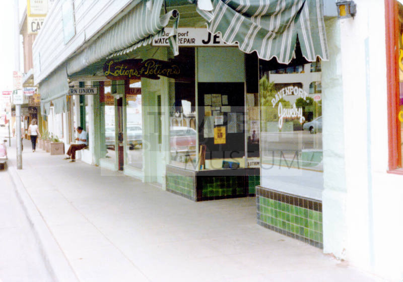 Shops, 400 Block of S. Mill Ave.