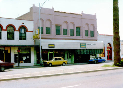 Shops, 400 Block of S. Mill Ave.