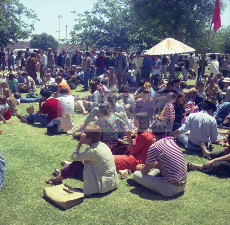 Love-in at Tempe Beach Park --Seated/standing crowd & Stereo speakers