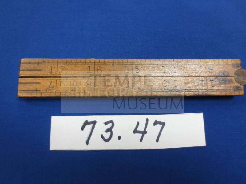 Folding ruler