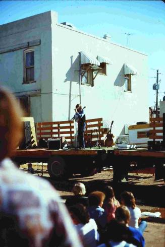 1975 Haydens Ferry Arts & Craft Fair - stage performer