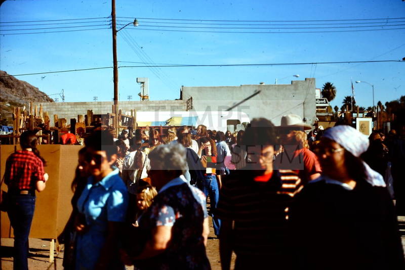 1975 Haydens Ferry Arts & Craft Fair crowds