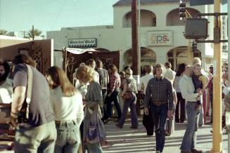 1976 Haydens Ferry Arts & Craft Fair - people on street
