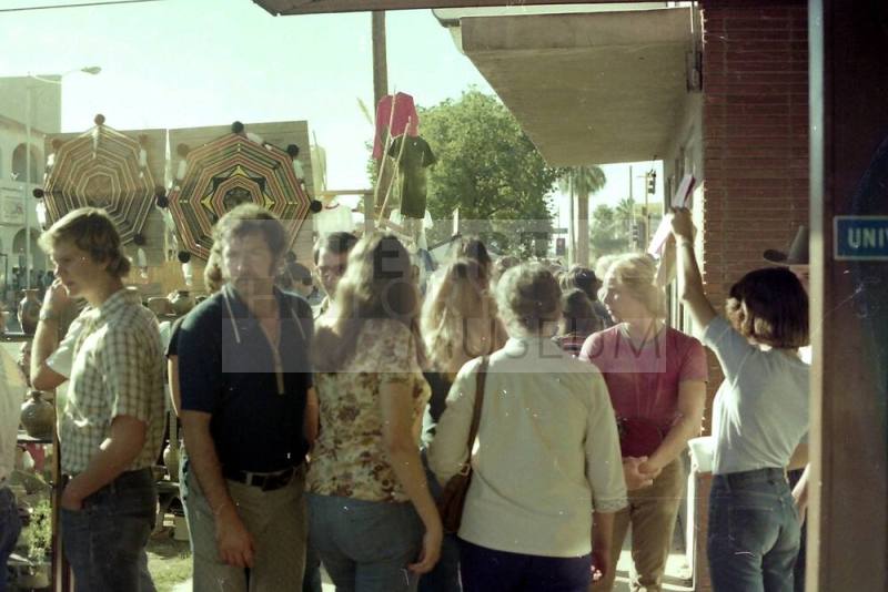 1976 Haydens Ferry Arts & Craft Fair crowds