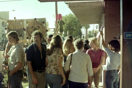 1976 Haydens Ferry Arts & Craft Fair crowds
