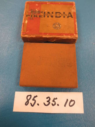 Oil stone with box
