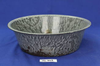 Enamel Wash Basin