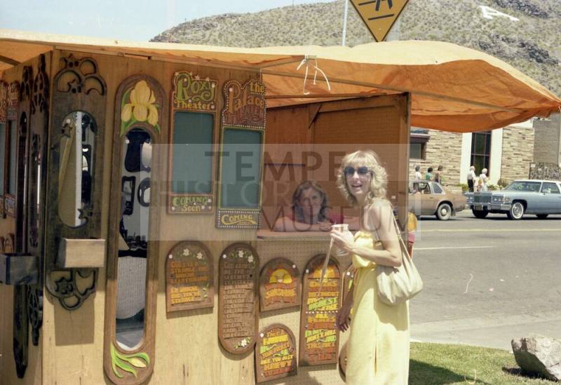 Wood Carving Stand at Haydens Ferry Arts & Craft Fair