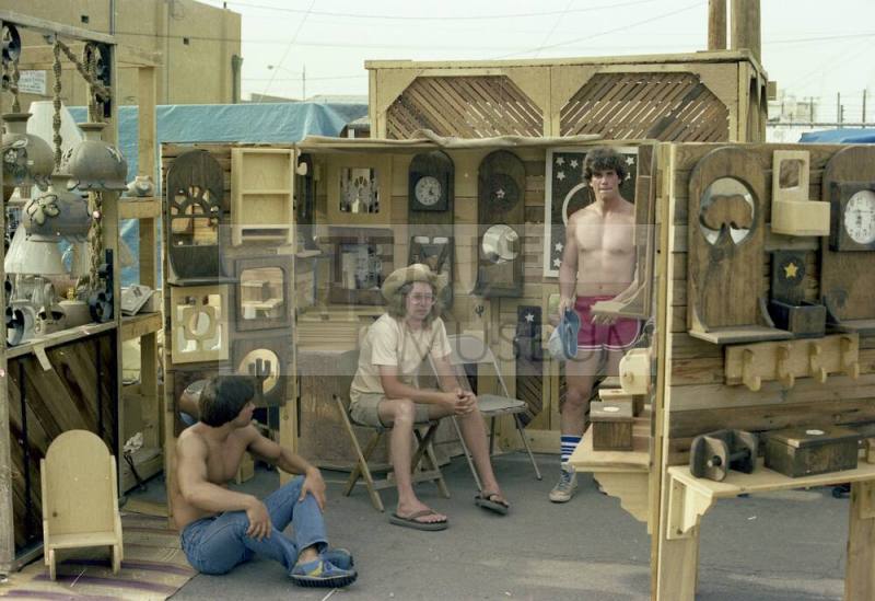 Wood Carving Stand at Haydens Ferry Arts & Craft Fair