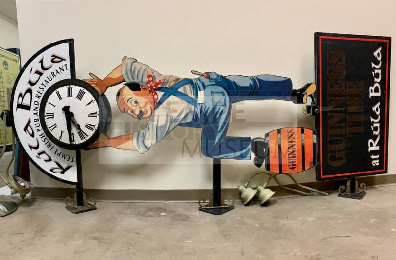 Rula Bula Outside Clock Sign