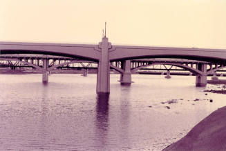 Tempe Town Lake and bridges
