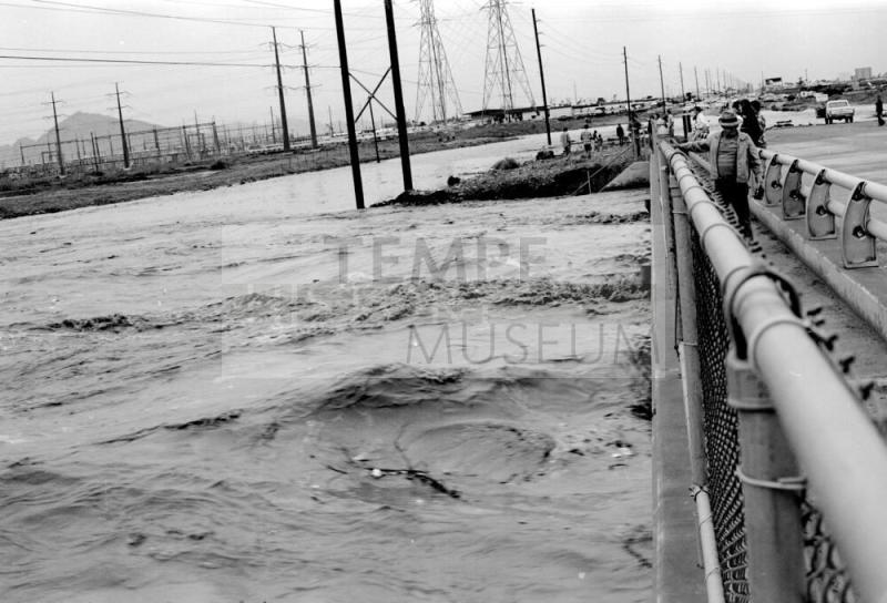 Salt River Flood, McClintock Bridge, Tempe, Arizona
