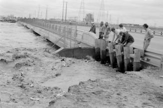 Salt River Flood, McClintock Bridge, Tempe, Arizona