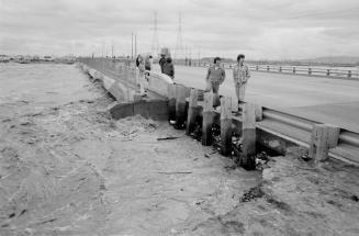 Salt River Flood, McClintock Bridge, Tempe, Arizona