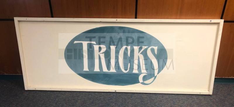House of Tricks Sign