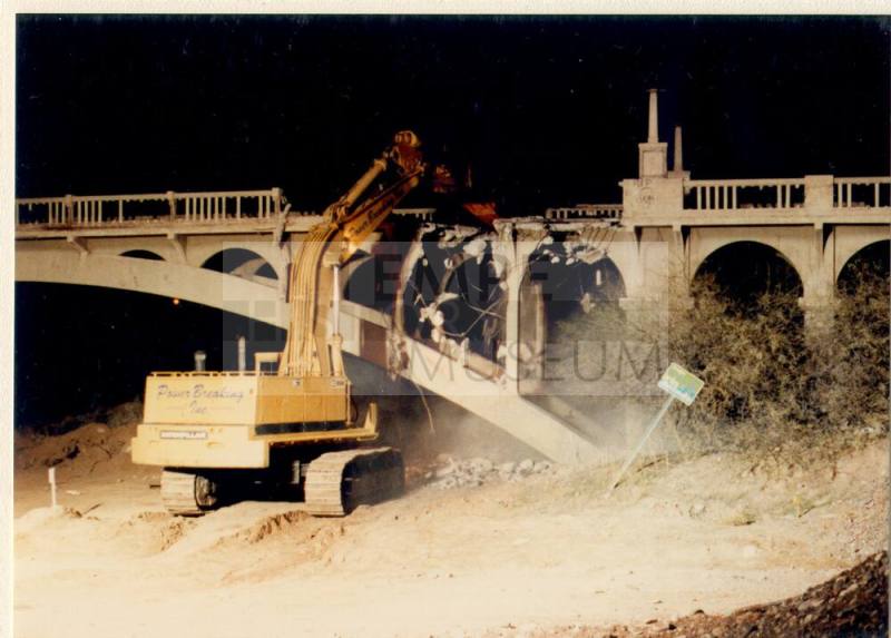 Ash Avenue Bridge demolition