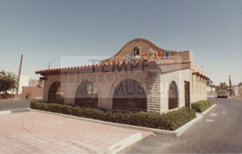 Taco Bell - 936 East Apache Boulevard, Tempe, Arizona