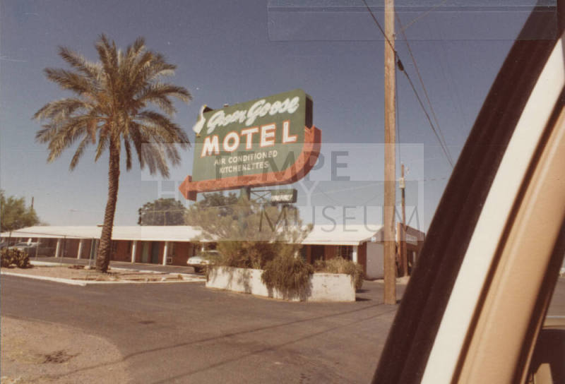 Green Goose Motel - 1915 East Apache Boulevard, Tempe, Arizona