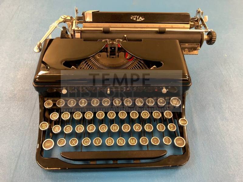 Typewriter, Royal