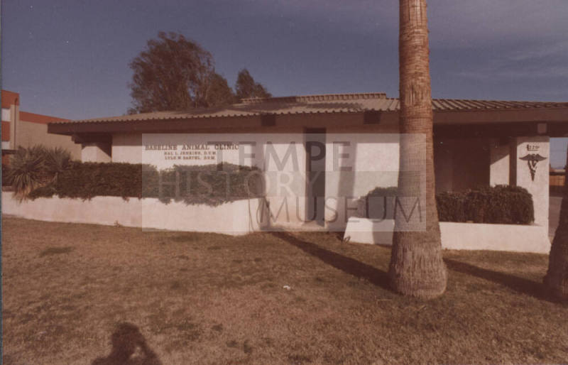 Baseline Animal Clinic - 220 East Baseline Road, Tempe, Arizona
