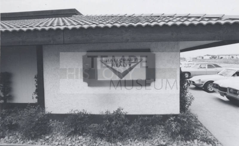 Hallcraft Realty - 700 East Baseline Road, Tempe, Arizona