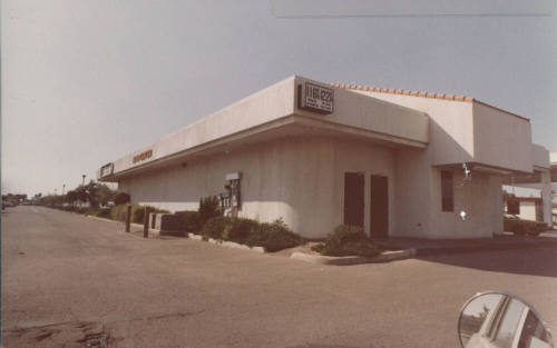 Digas Station and Auto Center - 1826 East Baseline Road, Tempe, Arizona
