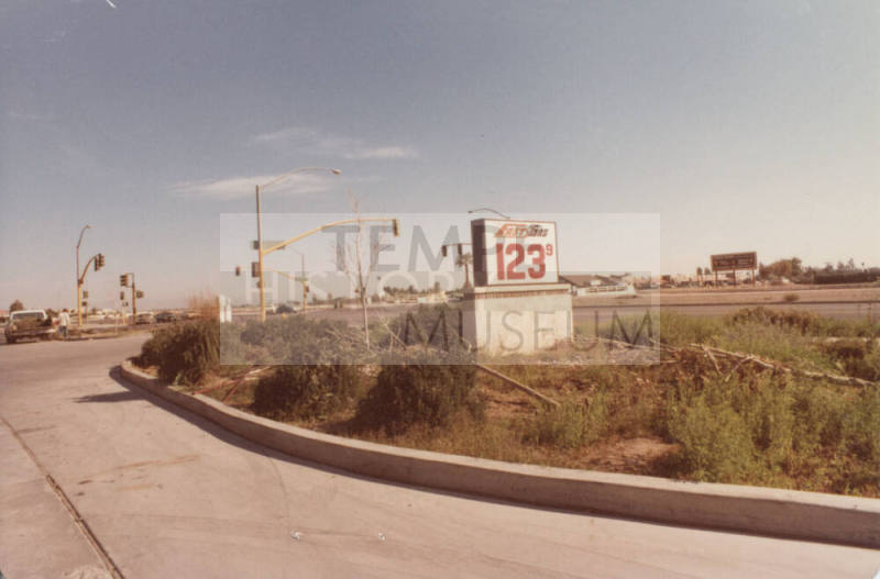 Fast Gas - 2165 East Baseline Road, Tempe, Arizona