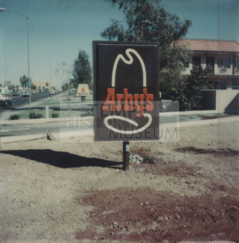 Arby's - 525 West Broadway Road, Tempe, Arizona