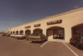Big Red Q - 818 West Broadway Road, Tempe, Arizona