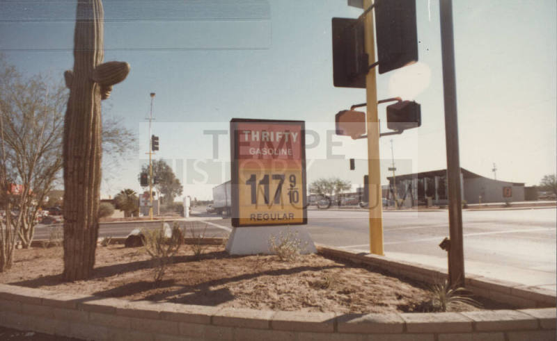 Thrifty Gas - 904 West Broadway Road, Tempe, Arizona