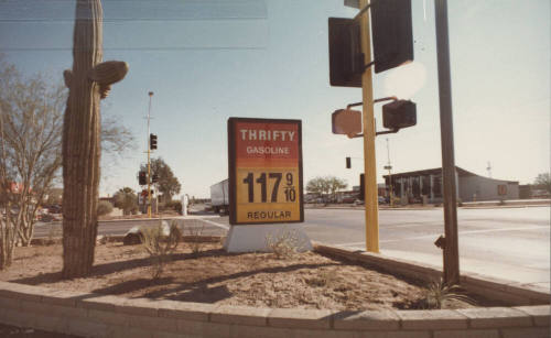 Thrifty Gas - 904 West Broadway Road, Tempe, Arizona