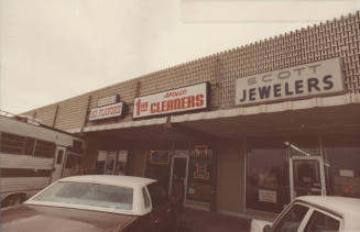 Apollo One Hour Cleaners - 909 East Broadway Road, Tempe, Arizona