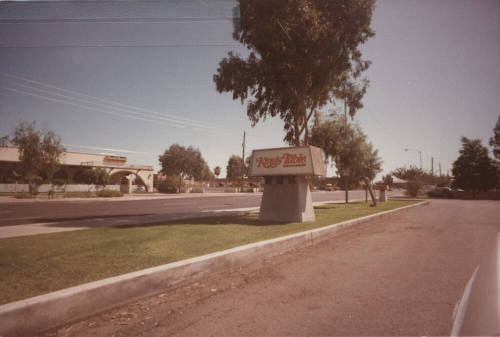 King's Table - 939 East Broadway Road, Tempe, Arizona