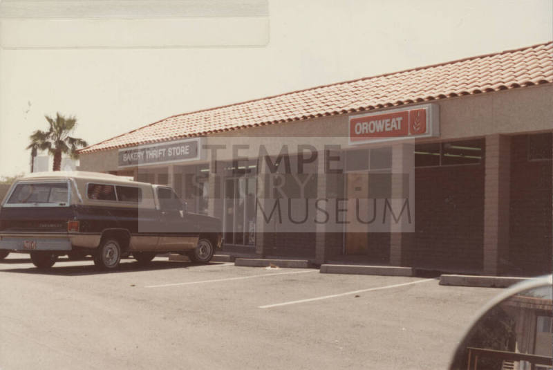 Orowheat Bakery Thrift Store - 1115 West Broadway Road, Tempe, Arizona