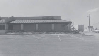 Isadores - 1123 West Broadway Road, Tempe, Arizona