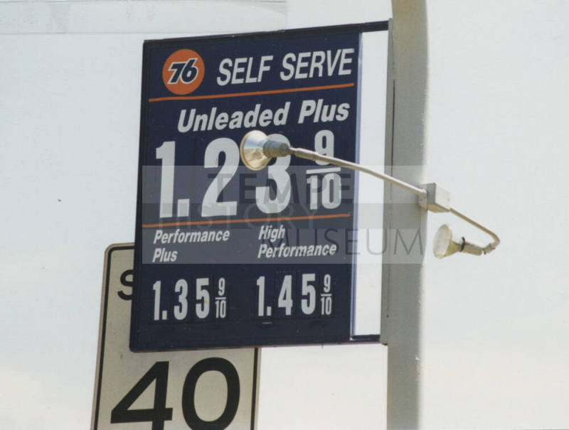 Union 76 Service Station (Unocal) - 1349 West Broadway Road, Tempe, Arizona