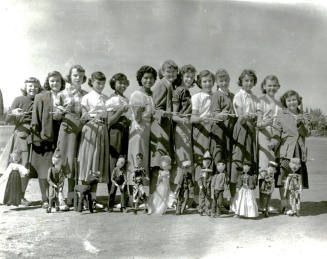 Tempe Grammar School Eighth Grade Puppet Club