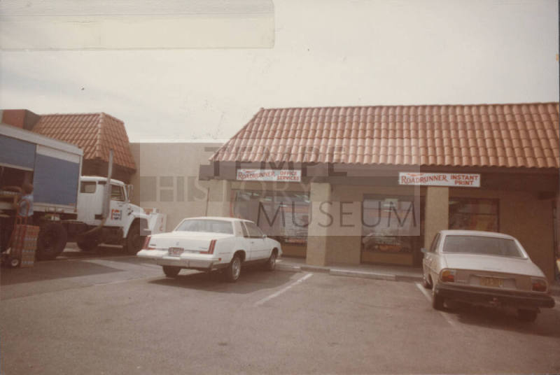 Road Runner Printing - 2187 East Broadway Road, Tempe, Arizona