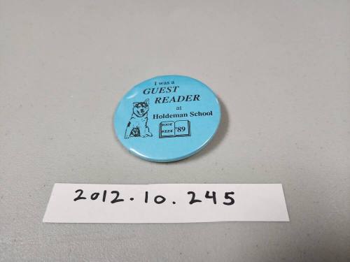Holdeman School "Guest Reader" Book Week Button