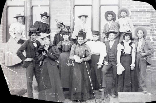 Group photo of Kansas picnic