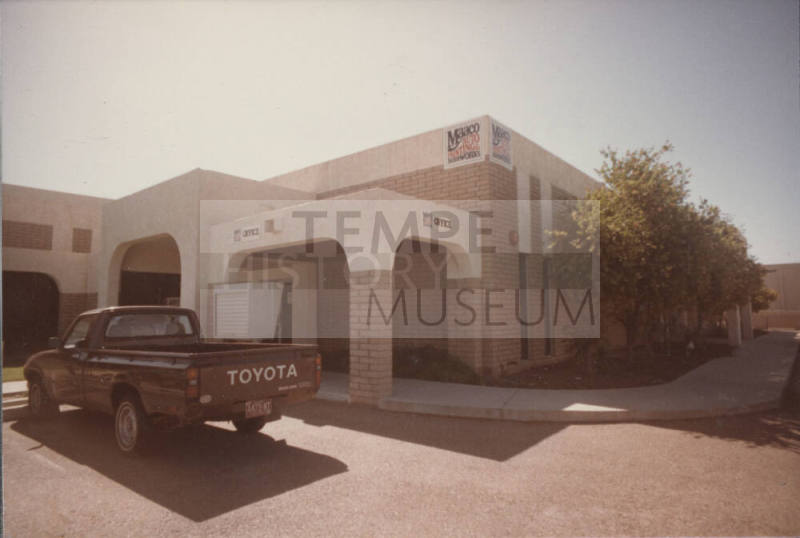 Maaco Auto Painting - 525 South Hayden Road, Tempe, Arizona