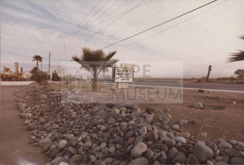 Clyde's Rock-Habit - 910 North Hayden Road, Tempe, Arizona