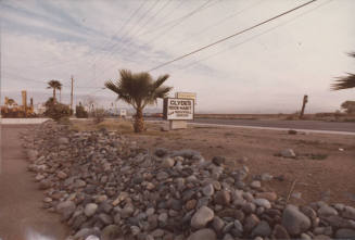 Clyde's Rock-Habit - 910 North Hayden Road, Tempe, Arizona