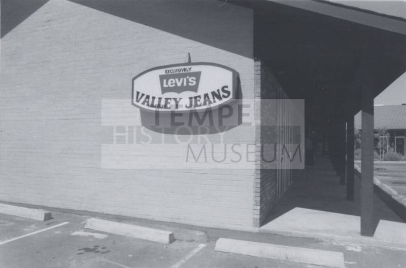 Valley Jeans - 1045-B East Lemon Street, Tempe, Arizona