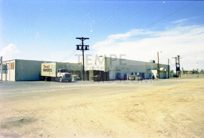 Freeway Plaza